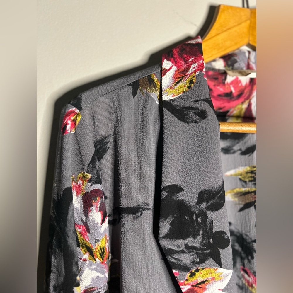 ✌️4 for $20✌️ Laura cardigan duster - Picture 3 of 10